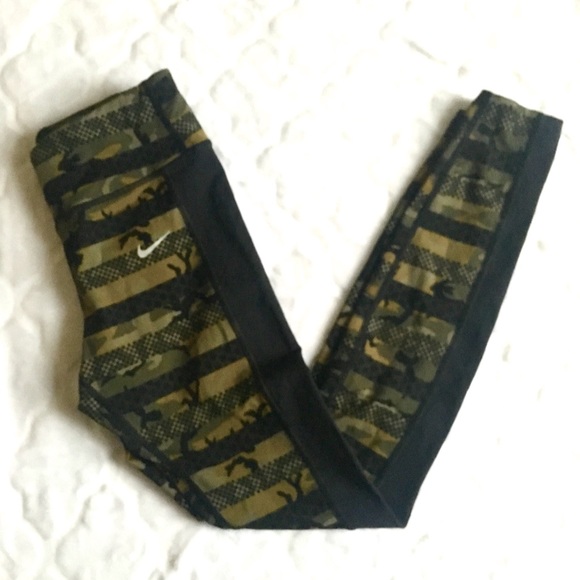 Nike Pants - Nike Camo Leggings